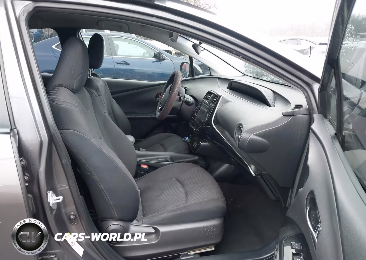 2017 Toyota Prius Two VIN:JTDKBRFU9H3564757 - 5