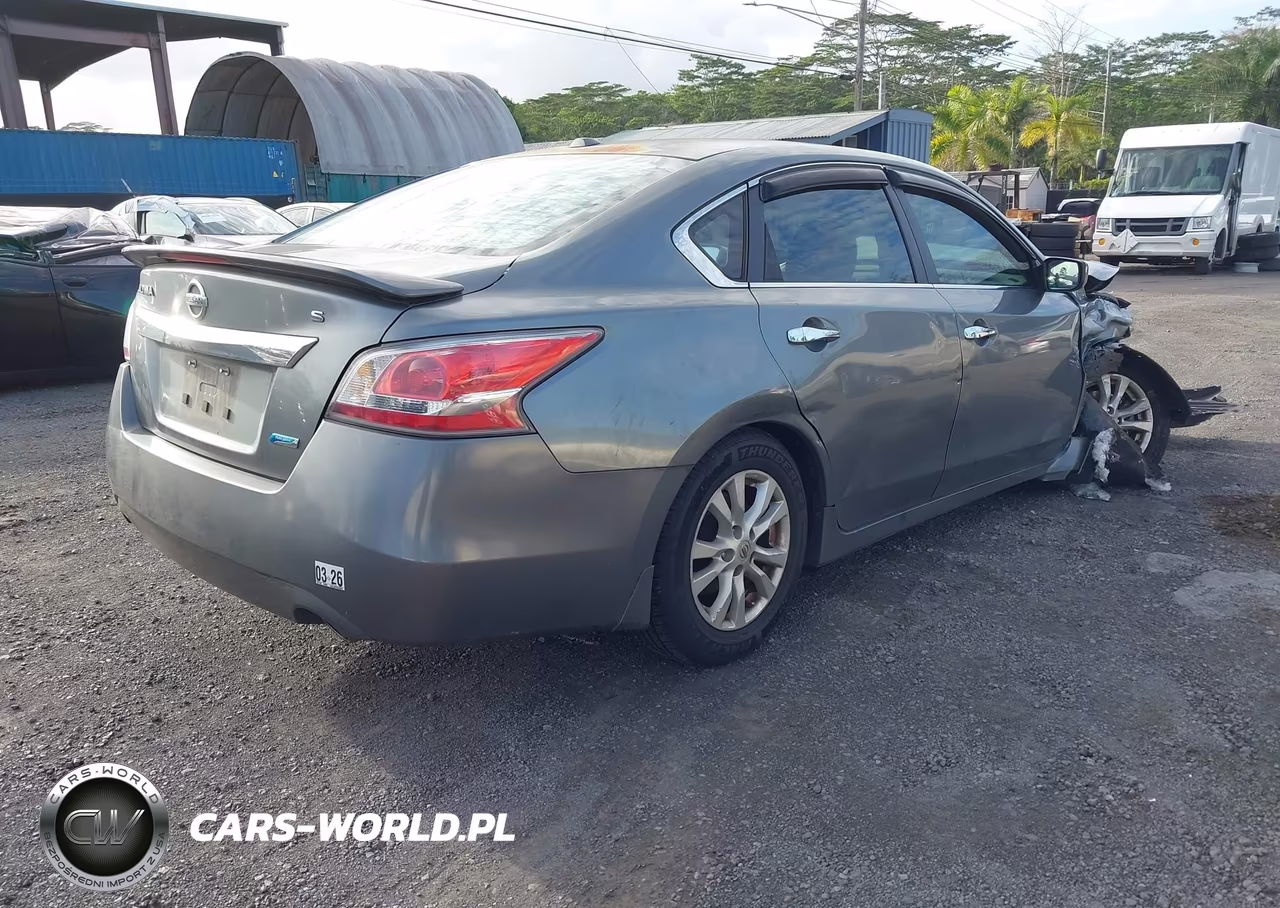 2014 Nissan Altima 2.5 S VIN:1N4AL3AP2EC406804 - 4