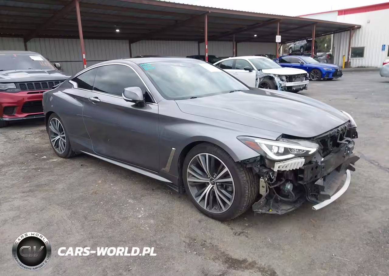 2022 Infiniti Q60 Luxe