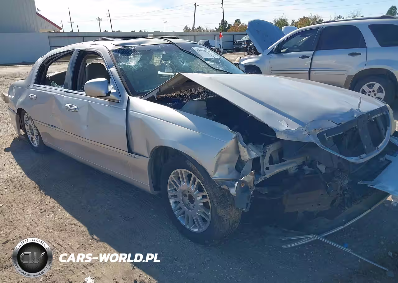 2007 Lincoln Town Car Signature Limited