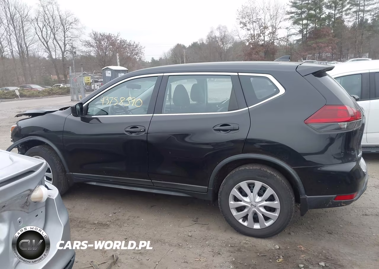 2018 Nissan Rogue S VIN:KNMAT2MV1JP578727 - 14