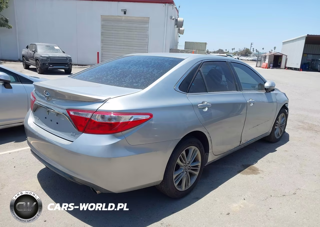 2017 Toyota Camry Se VIN:4T1BF1FK3HU378318 - 4