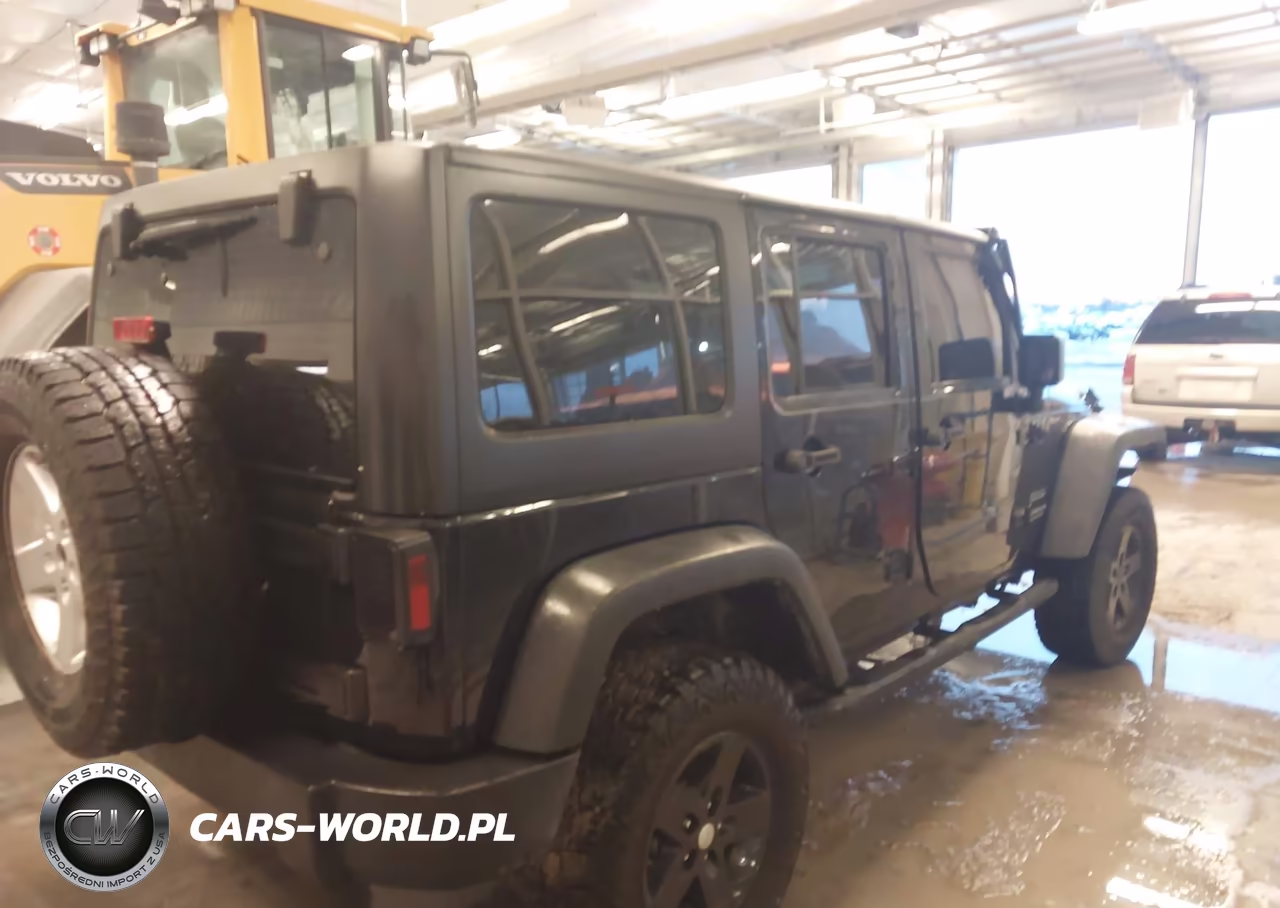 2017 Jeep Wrangler Unlimited Sport 4X4 VIN:1C4BJWDG3HL573713 - 13