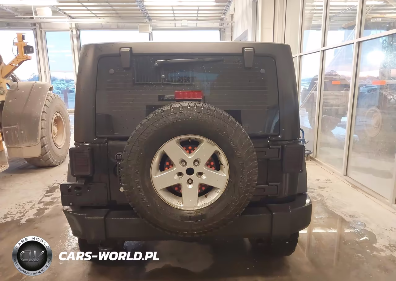 2017 Jeep Wrangler Unlimited Sport 4X4 VIN:1C4BJWDG3HL573713 - 16