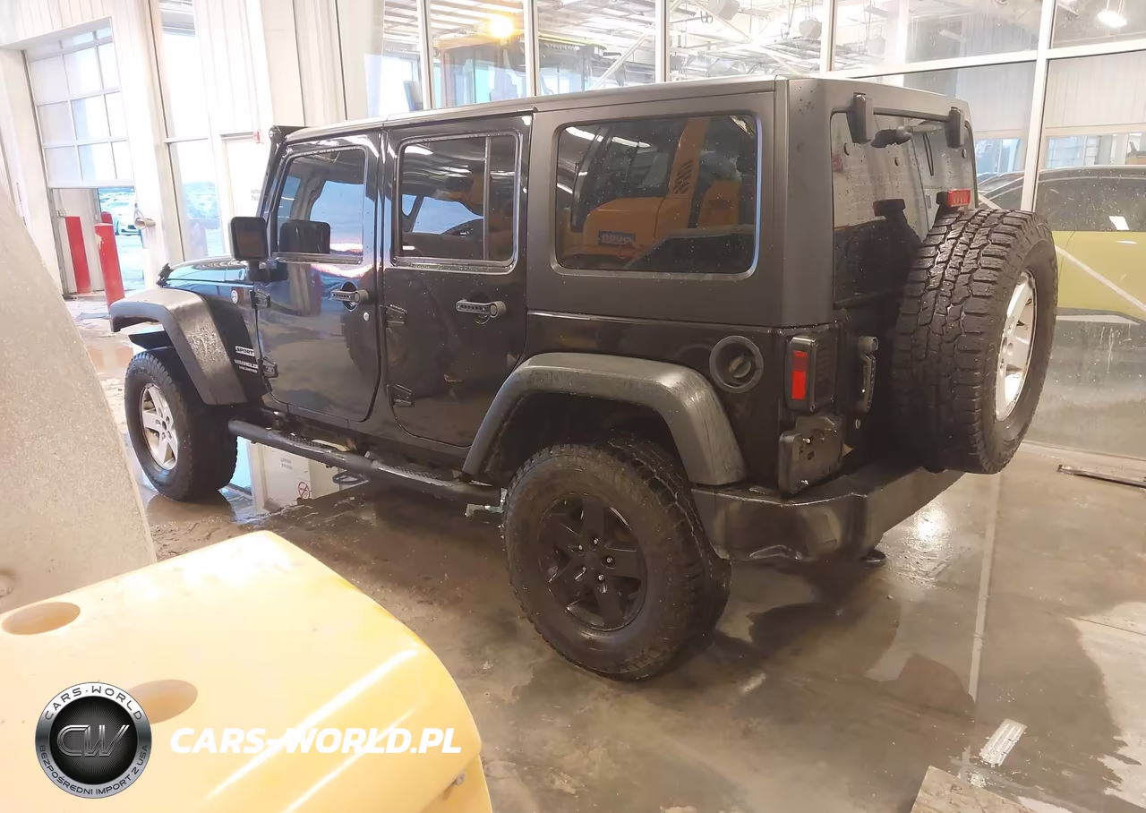 2017 Jeep Wrangler Unlimited Sport 4X4 VIN:1C4BJWDG3HL573713 - 3