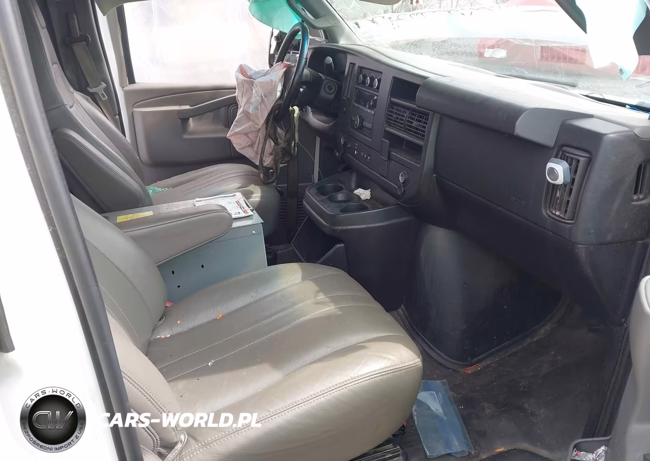 2019 GMC Savana 2500 Work Van VIN:1GTW7AFG3K1155428 - 5