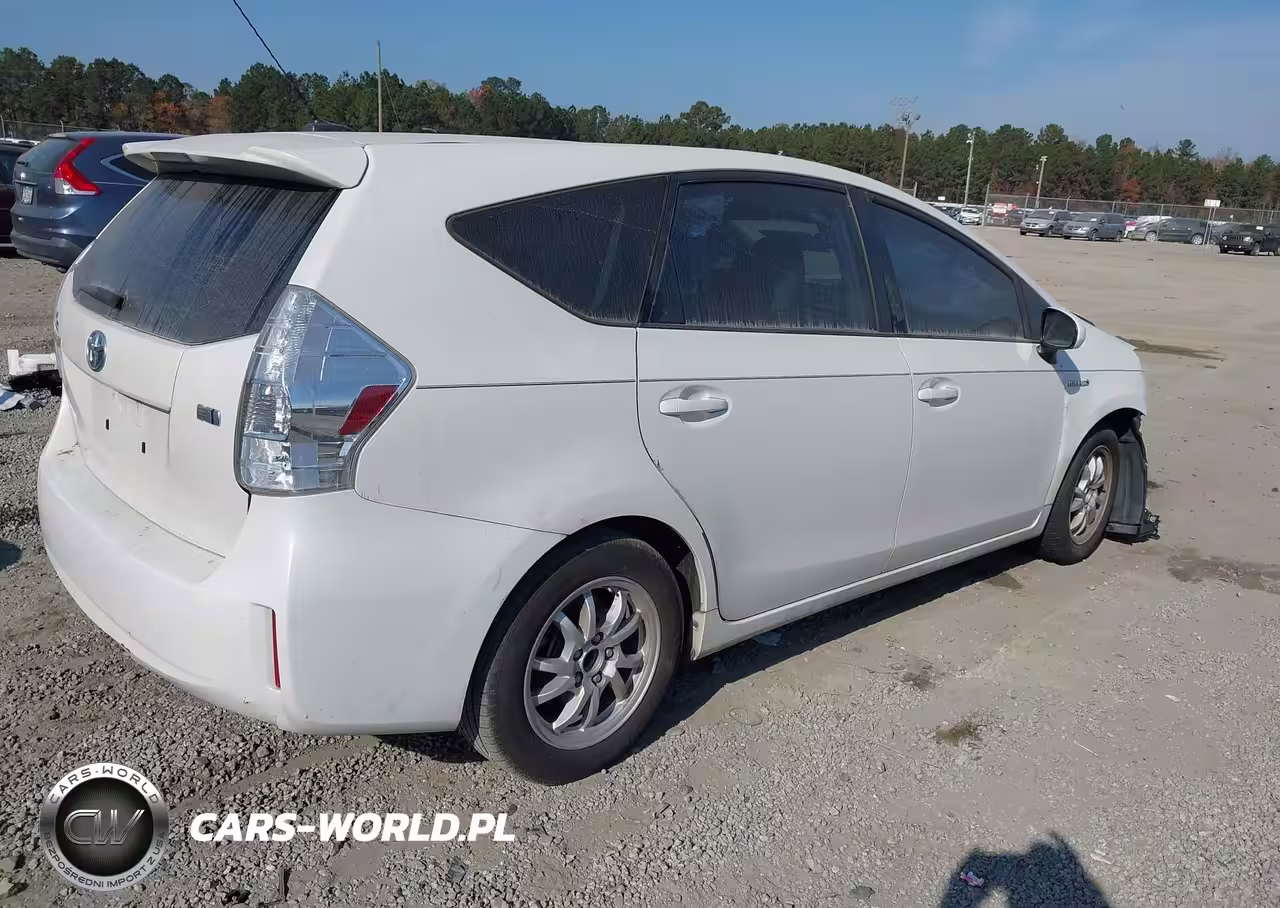 2013 Toyota Prius V Three VIN:JTDZN3EU7D3192690 - 4
