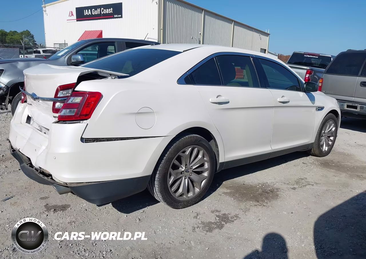 2019 Ford Taurus Limited VIN:1FAHP2F84KG118494 - 4