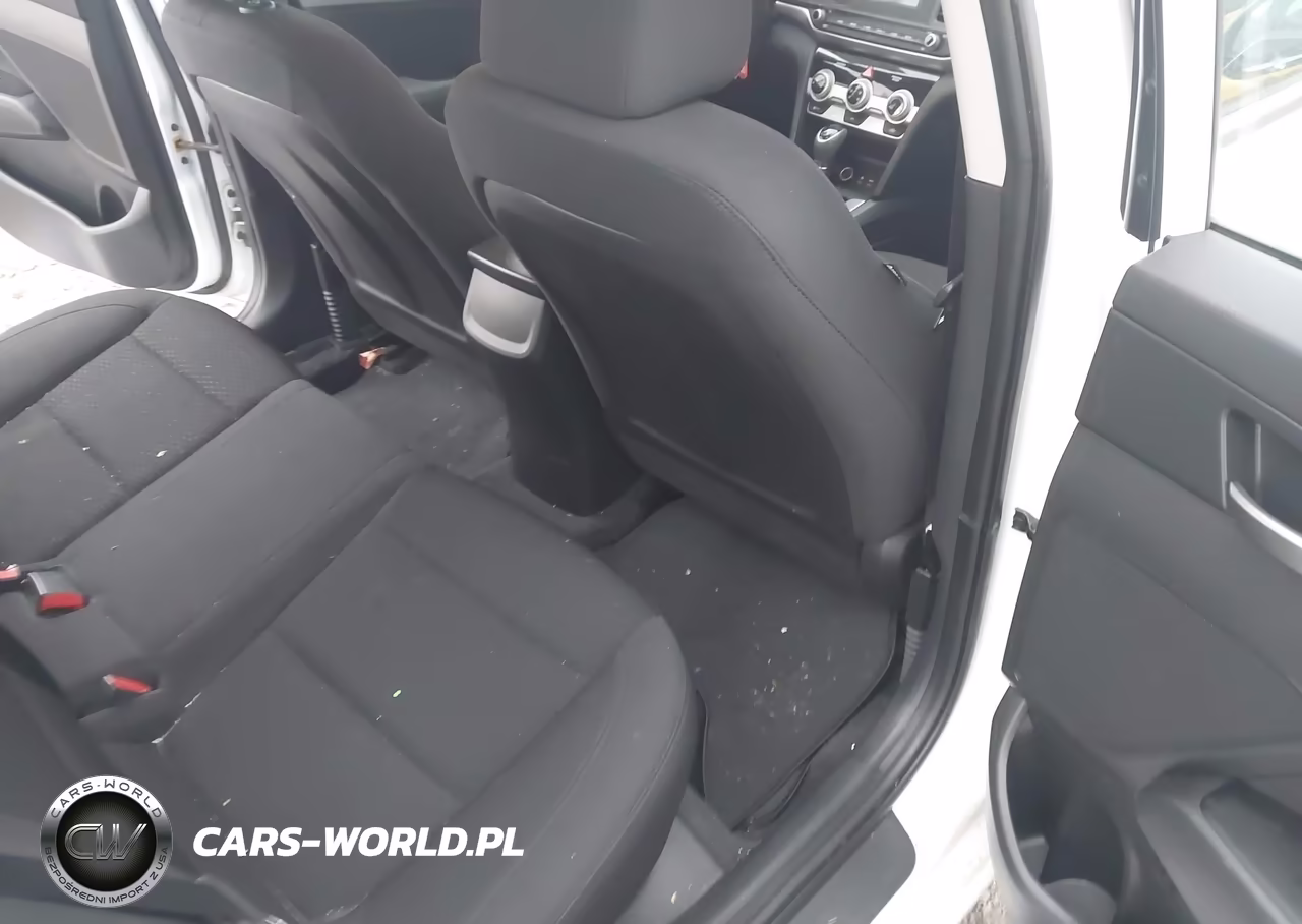 2019 Hyundai Elantra Se VIN:5NPD74LF2KH480858 - 8