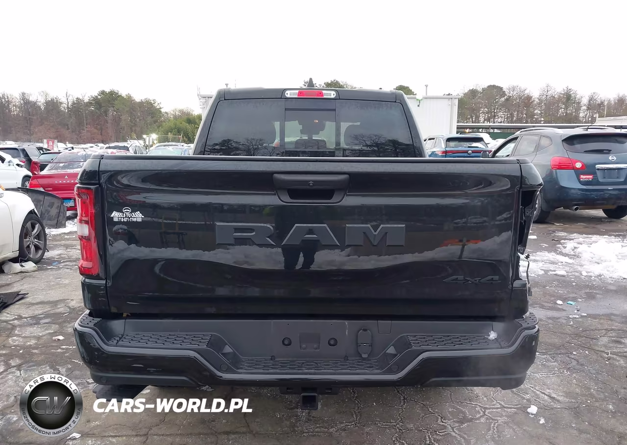 2025 Ram 1500 Tradesman 4X4 5'7 Box VIN:1C6RRFGG4SN678105 - 17