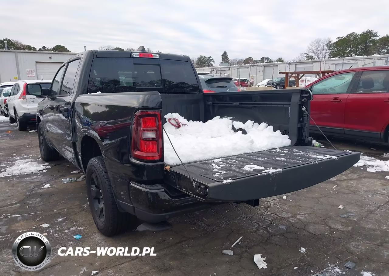 2025 Ram 1500 Tradesman 4X4 5'7 Box VIN:1C6RRFGG4SN678105 - 3