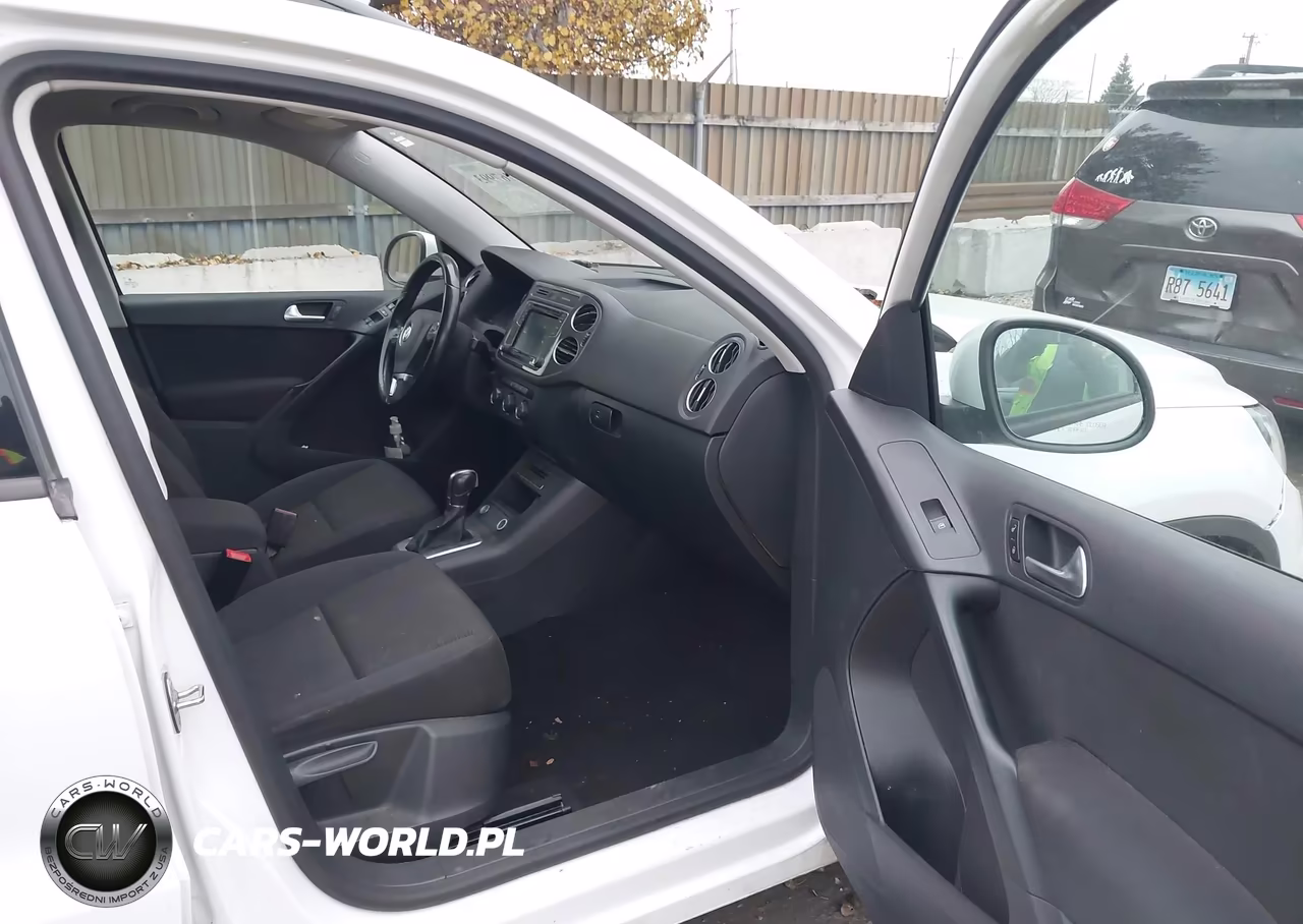 2017 Volkswagen Tiguan 2.0T-2.0T S VIN:WVGBV7AX8HK047237 - 5