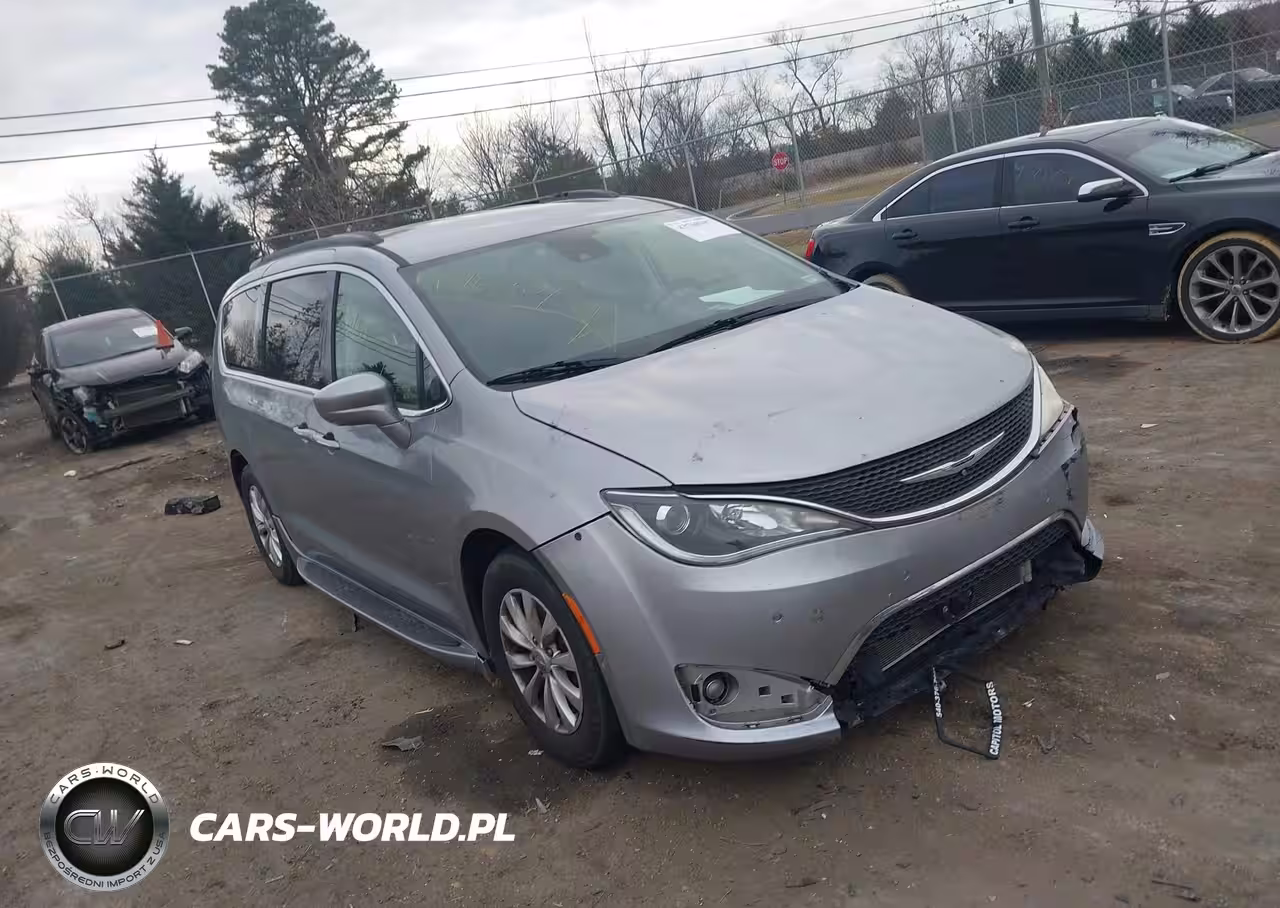 2019 Chrysler Pacifica Touring Plus