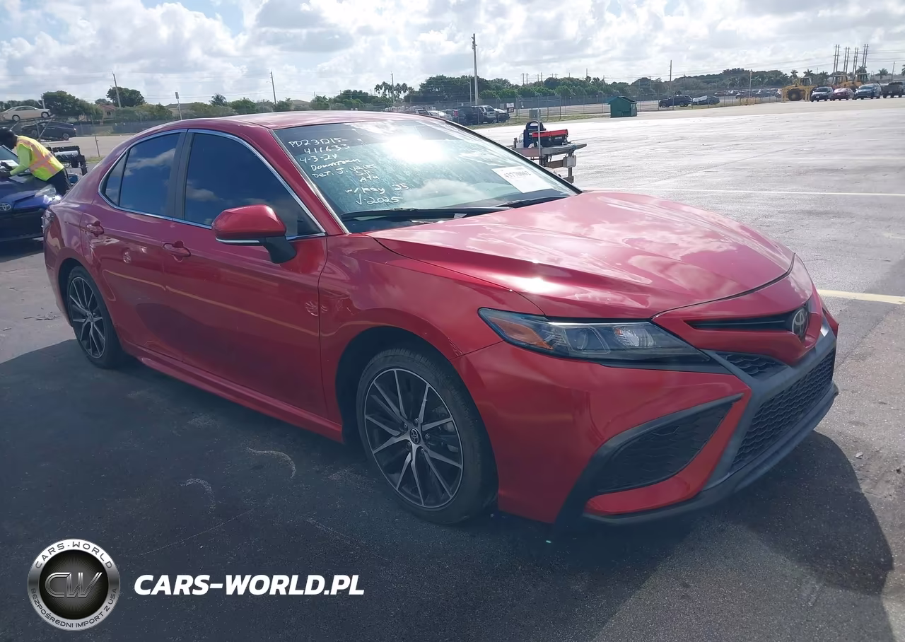 2022 Toyota Camry Se – zdjęcie 1 z 17