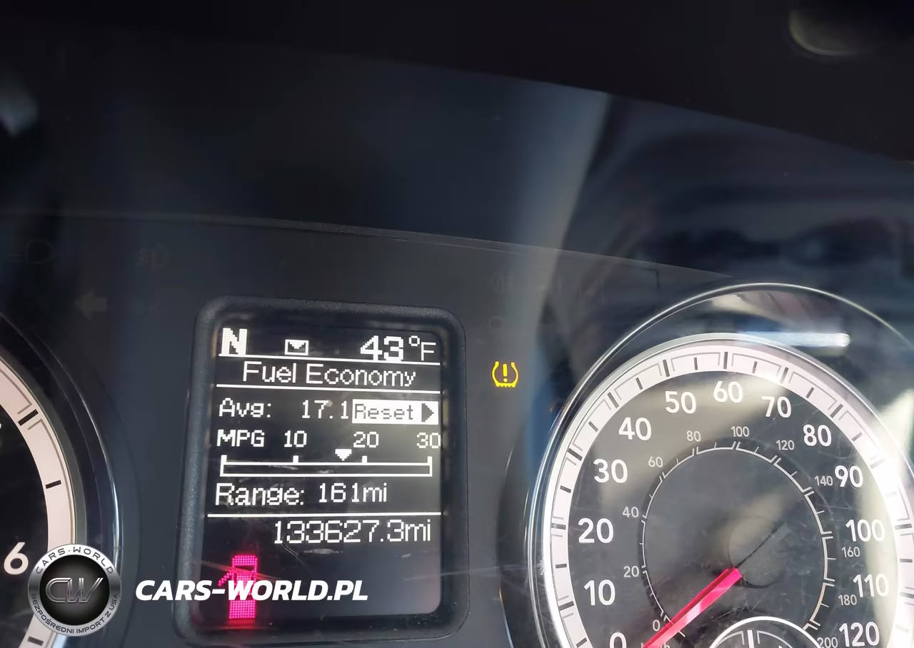 2017 Ram 1500 Express 4X4 6'4 Box VIN:1C6RR7FG3HS682177 - 15