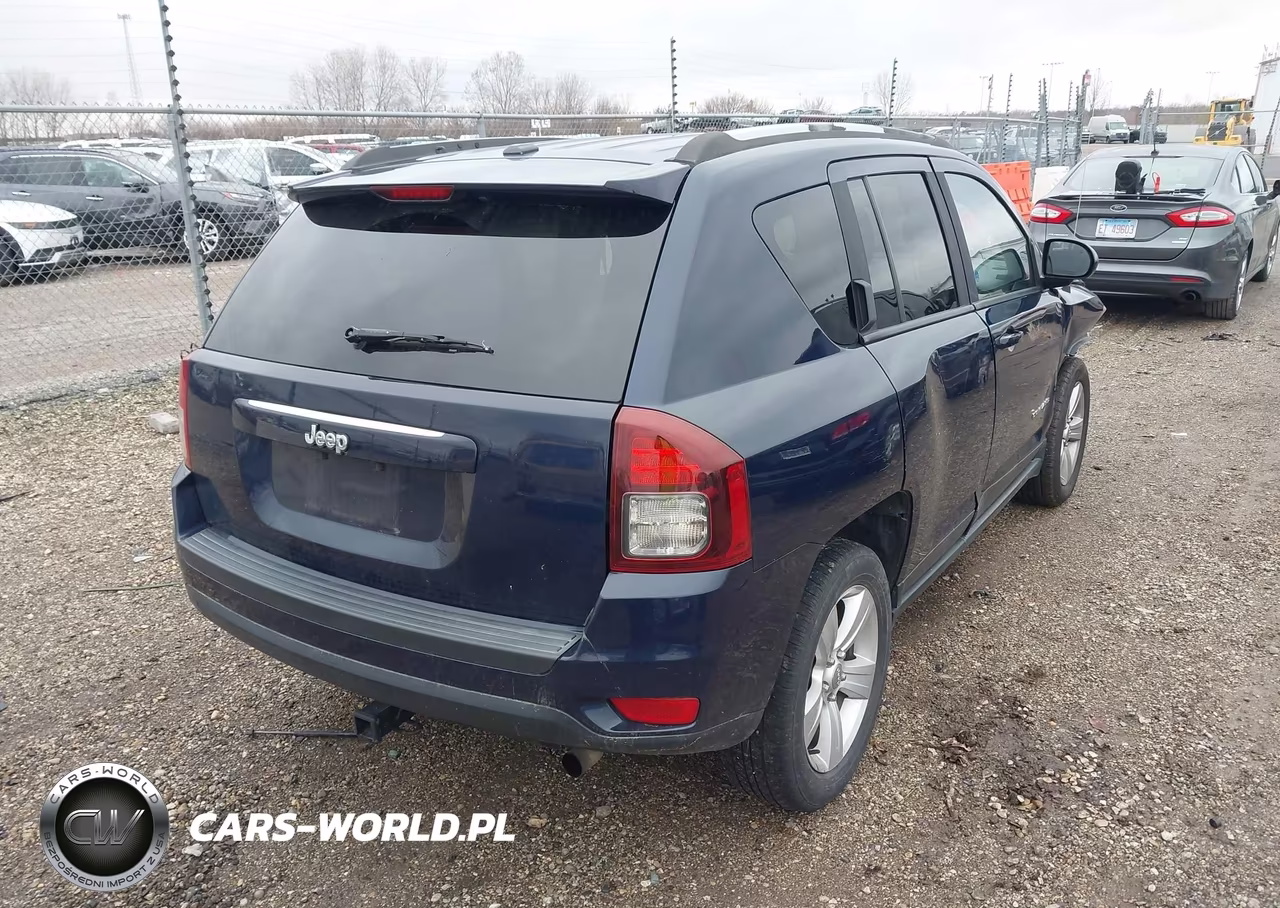 2016 Jeep Compass Sport VIN:1C4NJCBA0GD611661 - 4