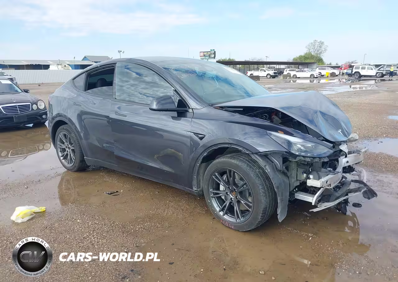 2024 Tesla Model Y Long Range Dual Motor All-Wheel Drive