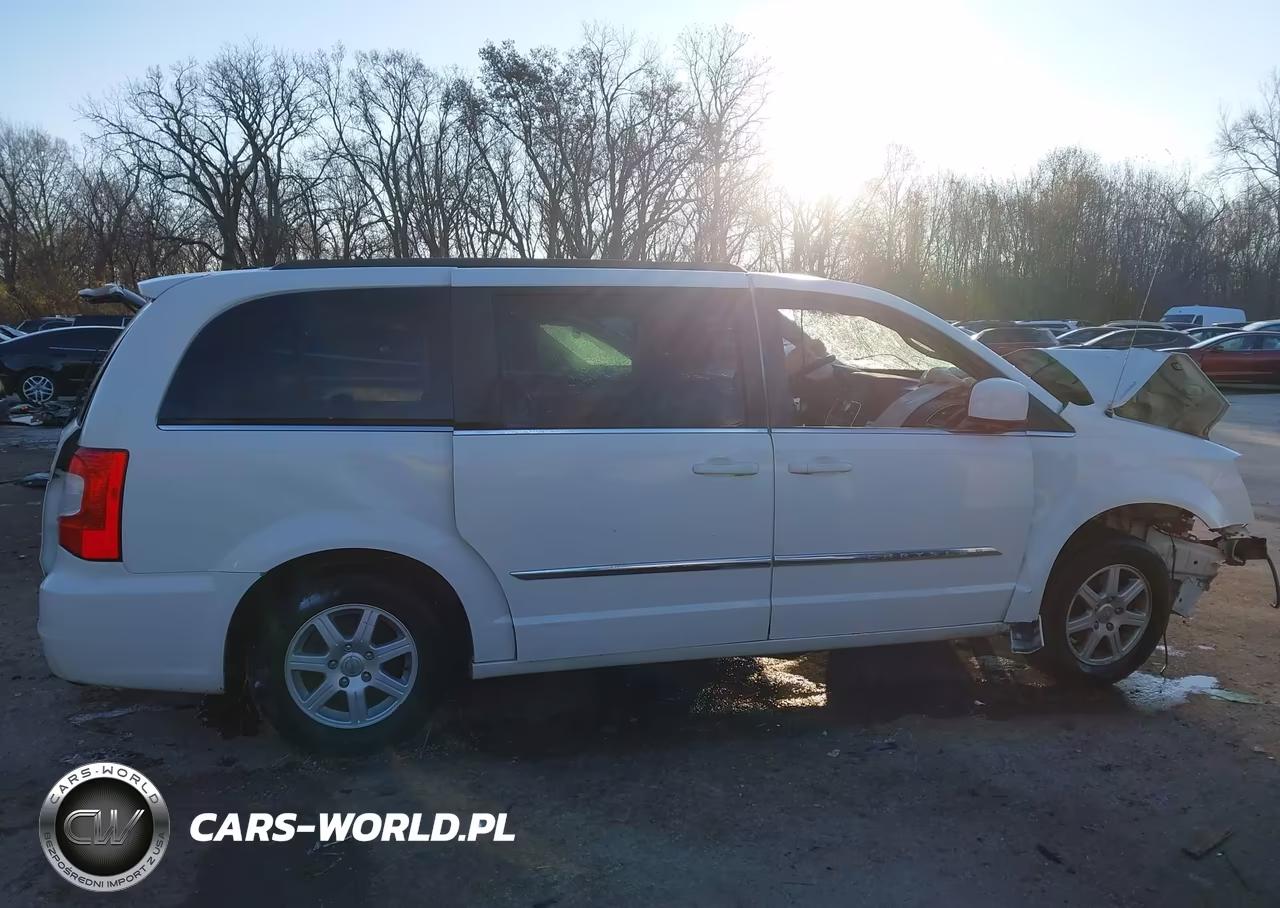 2012 Chrysler Town & Country Touring VIN:2C4RC1BG3CR369380 - 14