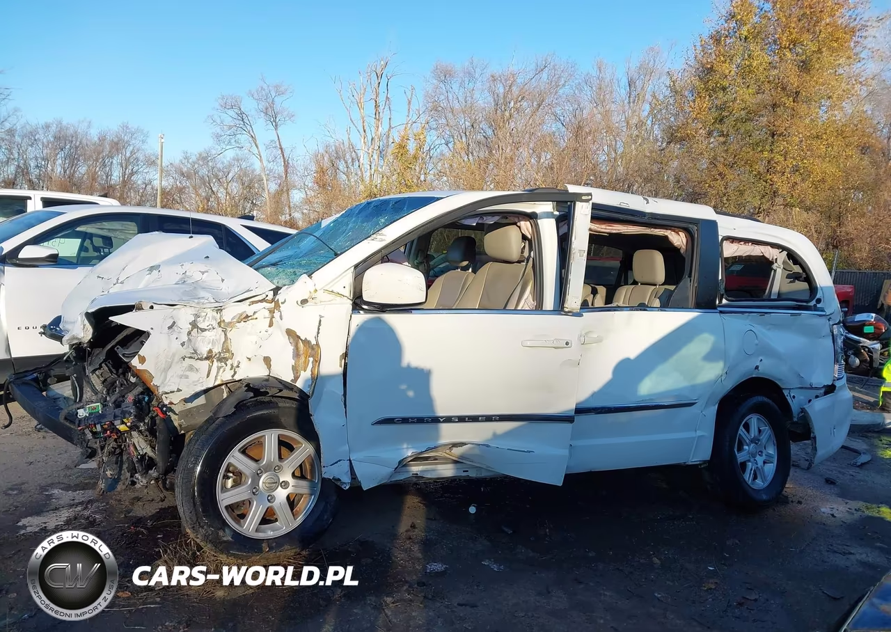 2012 Chrysler Town & Country Touring VIN:2C4RC1BG3CR369380 - 15