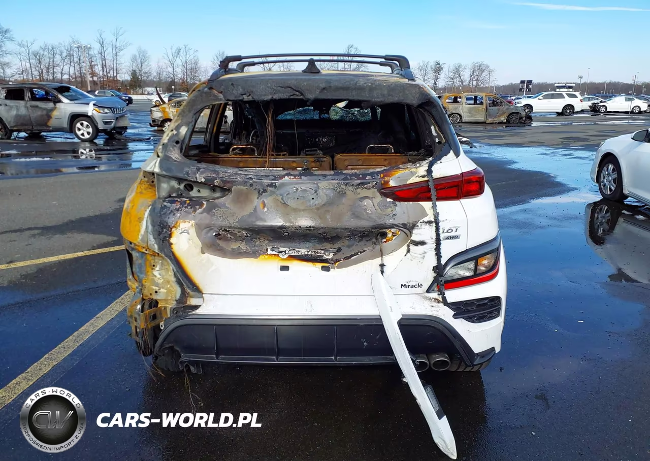 2023 Hyundai Kona N Line VIN:KM8K3CA38PU943388 - 16