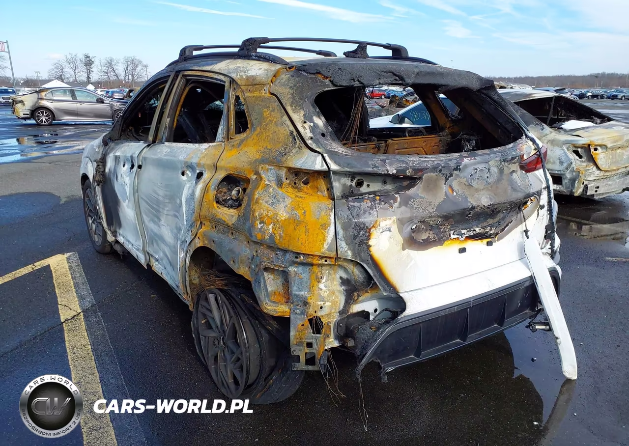2023 Hyundai Kona N Line VIN:KM8K3CA38PU943388 - 3