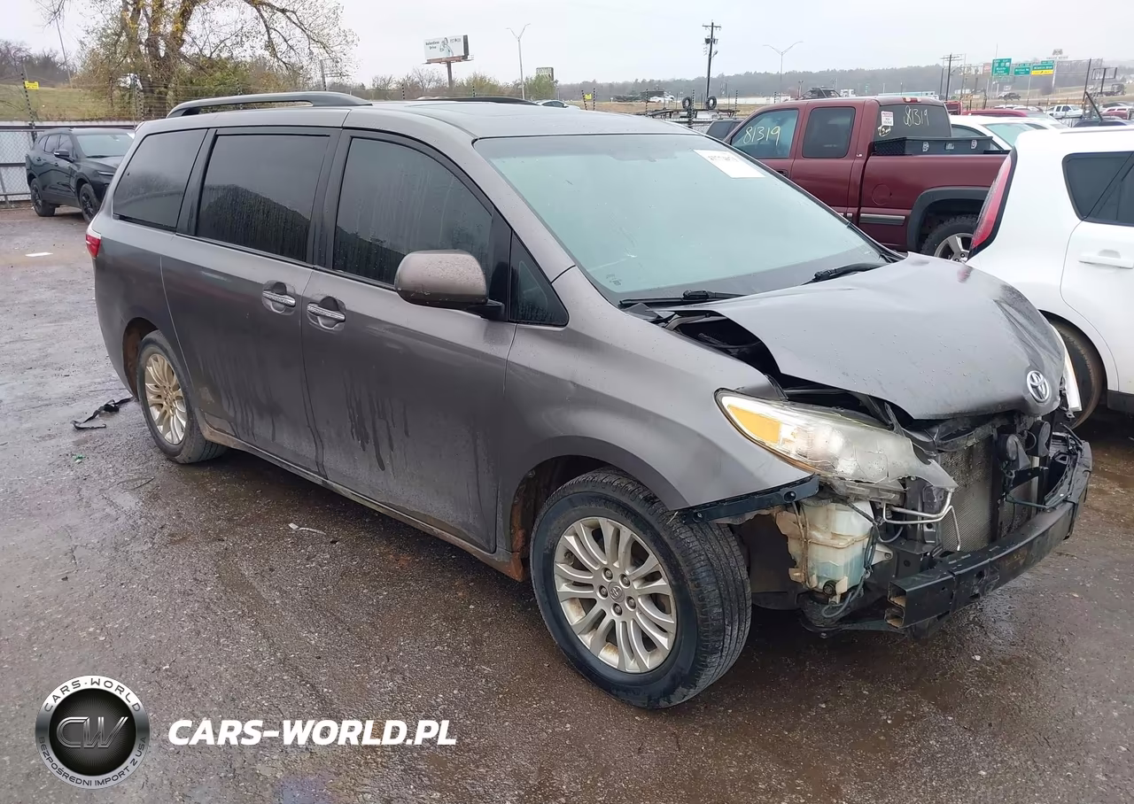 2015 Toyota Sienna Xle 8 Passenger
