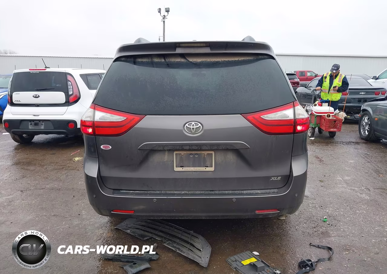 2015 Toyota Sienna Xle 8 Passenger VIN:5TDYK3DC5FS609741 - 17