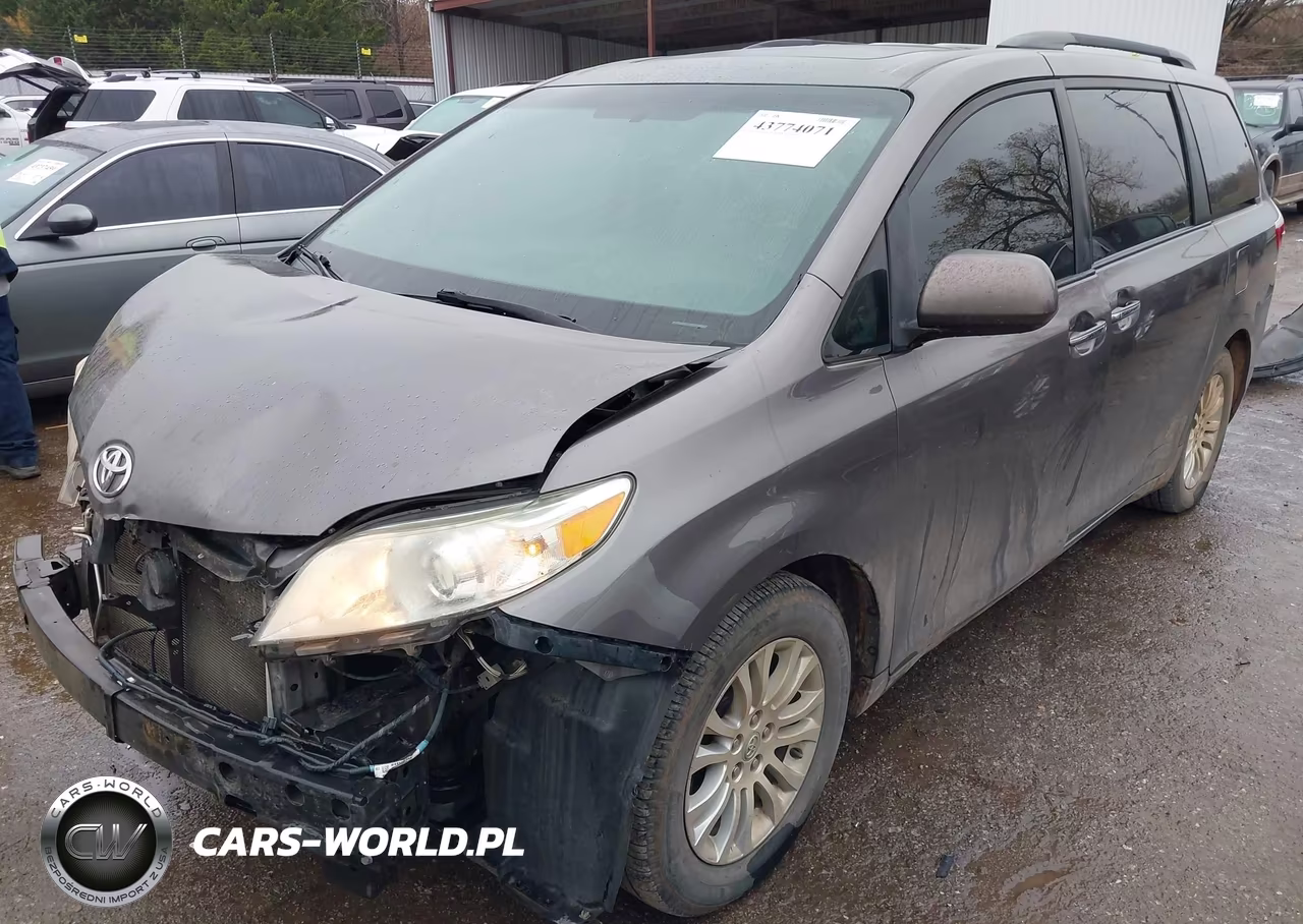 2015 Toyota Sienna Xle 8 Passenger VIN:5TDYK3DC5FS609741 - 2