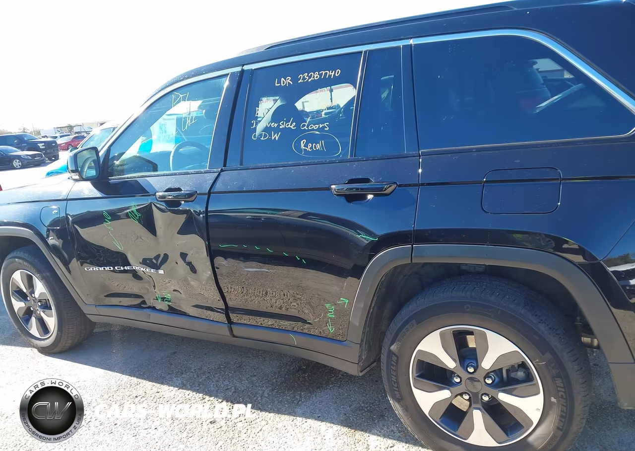2024 Jeep Grand Cherokee 4Xe VIN:1C4RJYB62R8520607 - 14