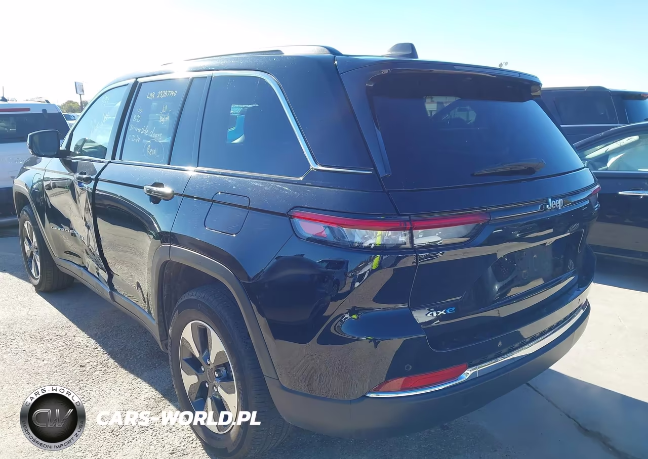 2024 Jeep Grand Cherokee 4Xe VIN:1C4RJYB62R8520607 - 3