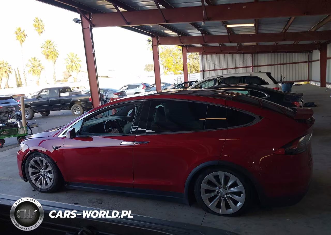 2017 Tesla Model X VIN:5YJXCBE23HF066177 - 13