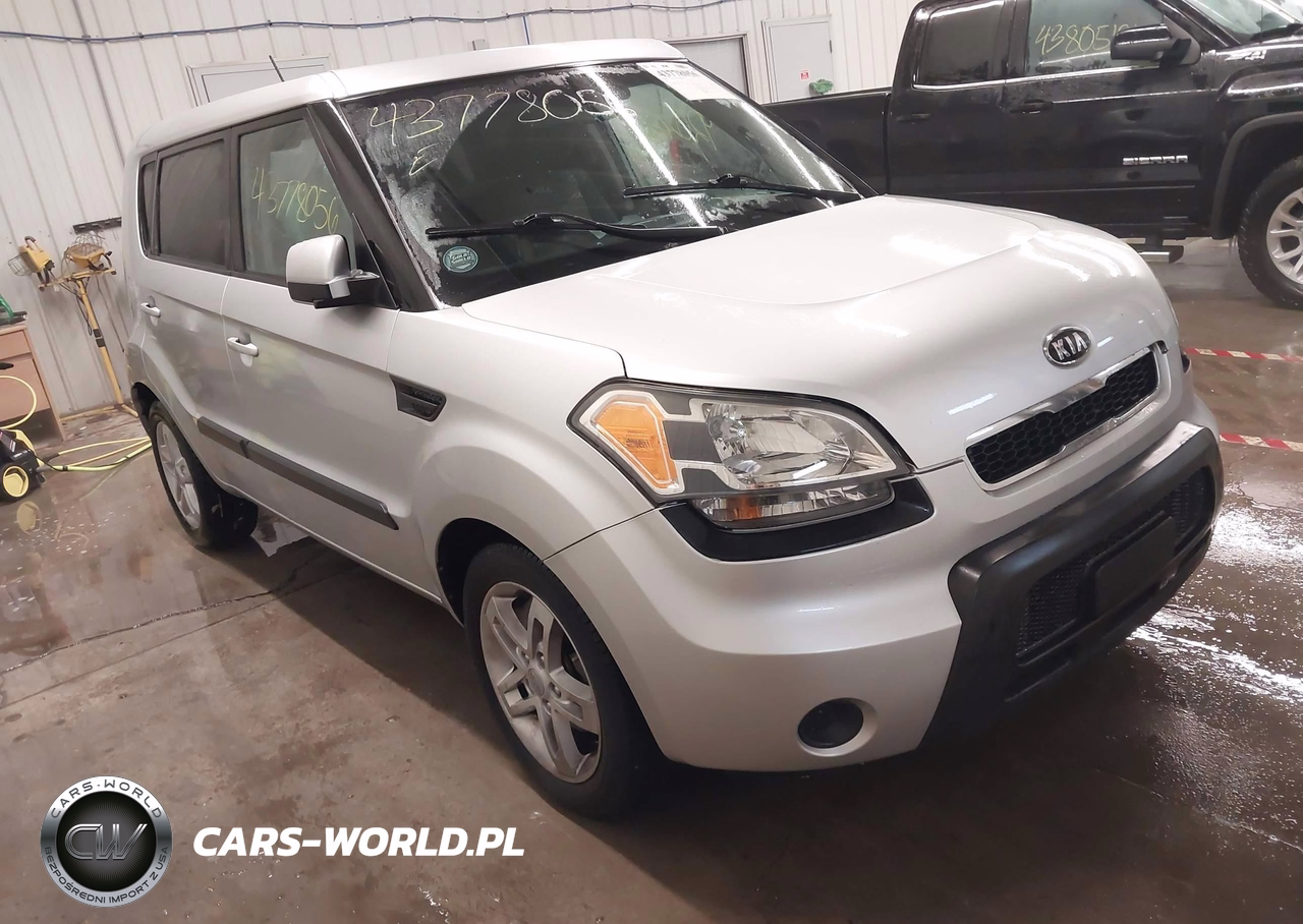 2011 Kia Soul +