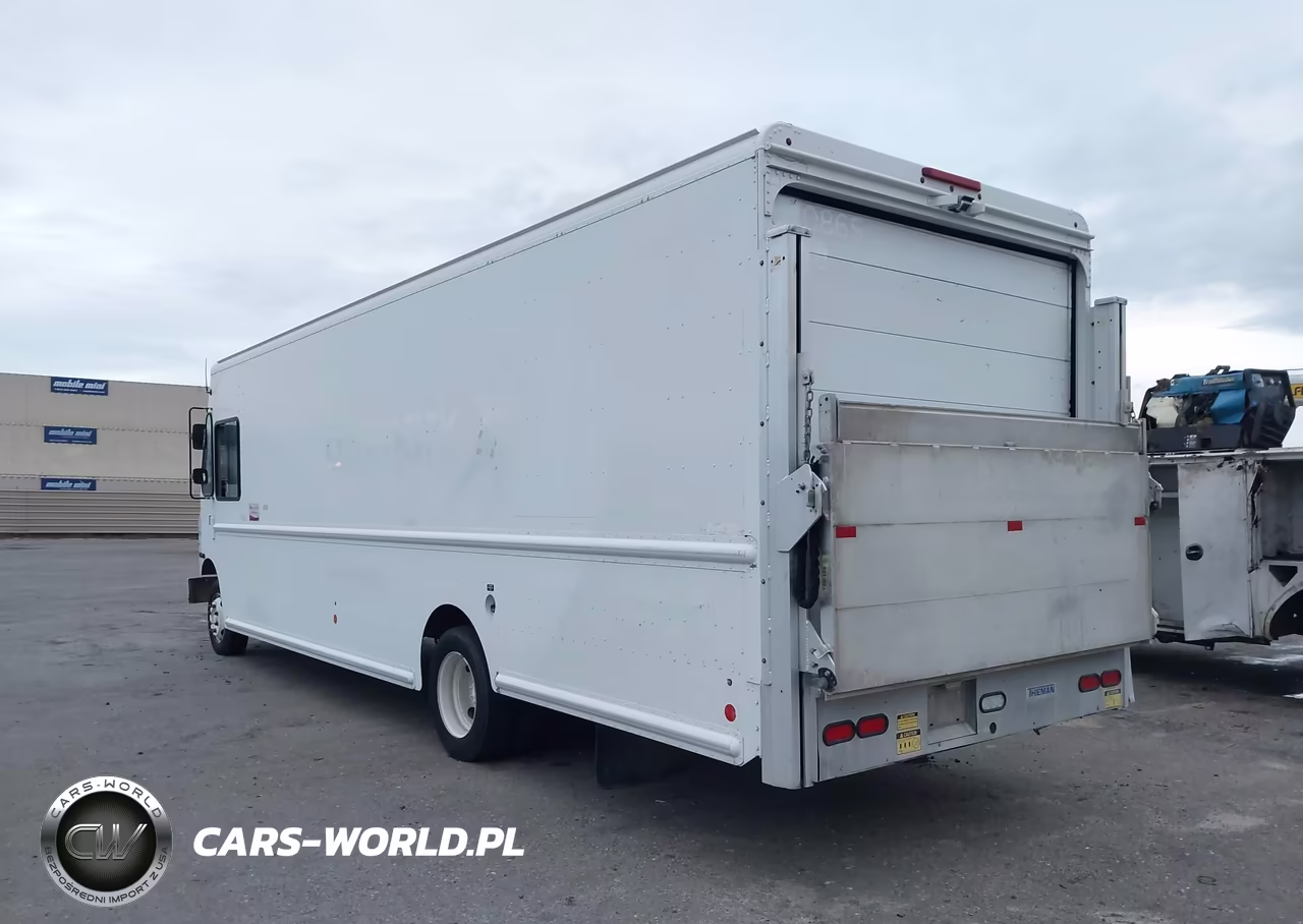 2012 Freightliner Chassis M Line Walk-In Van VIN:4UZAC3DV6CCBT7139 - 3