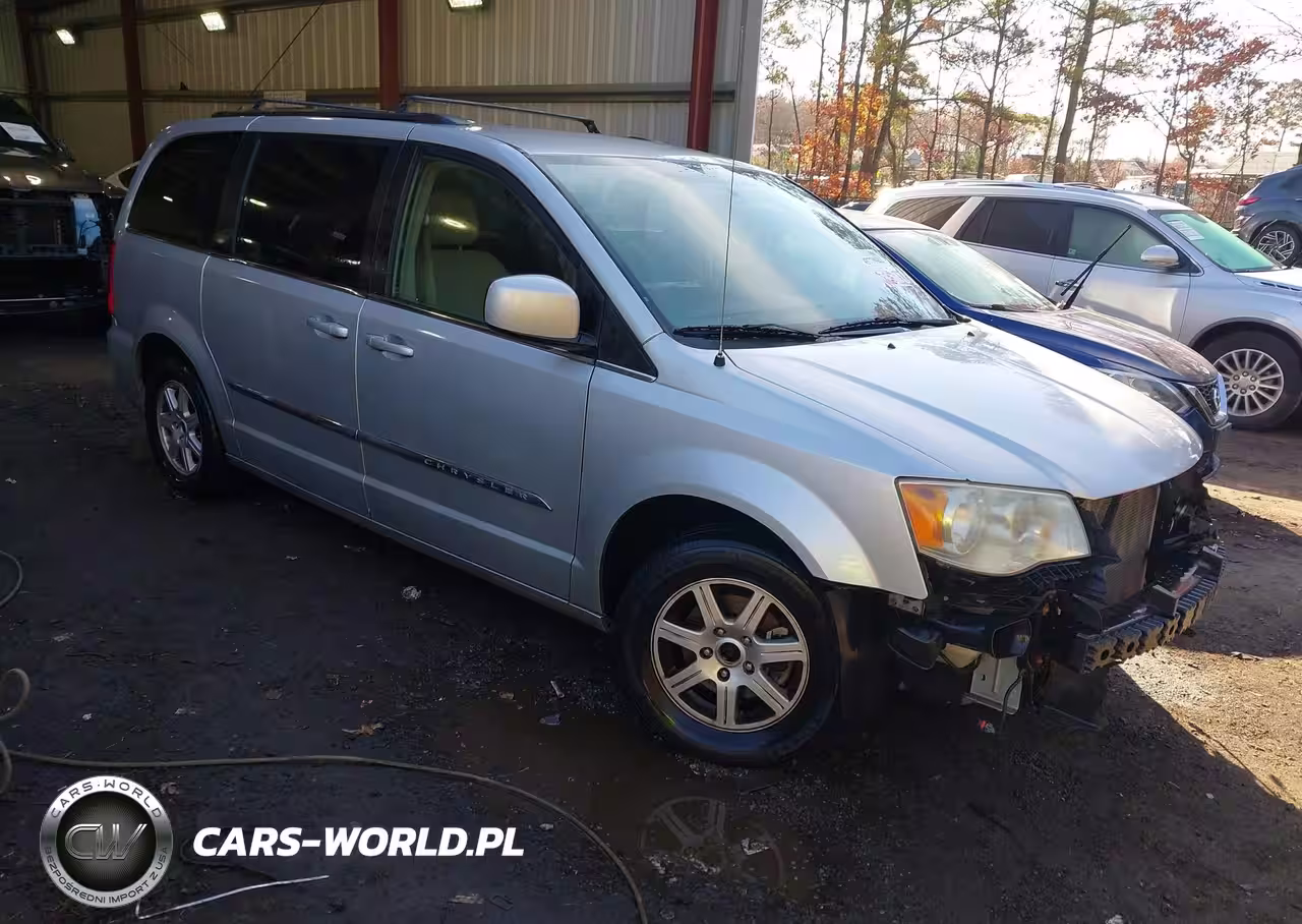 2012 Chrysler Town & Country Touring