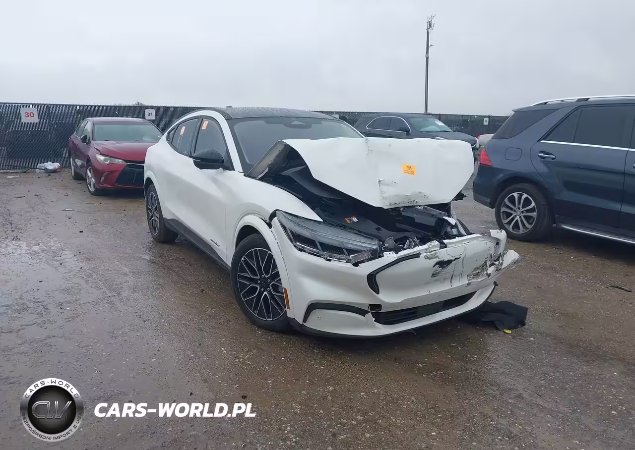 2025 Ford Mustang Mach-E Premium