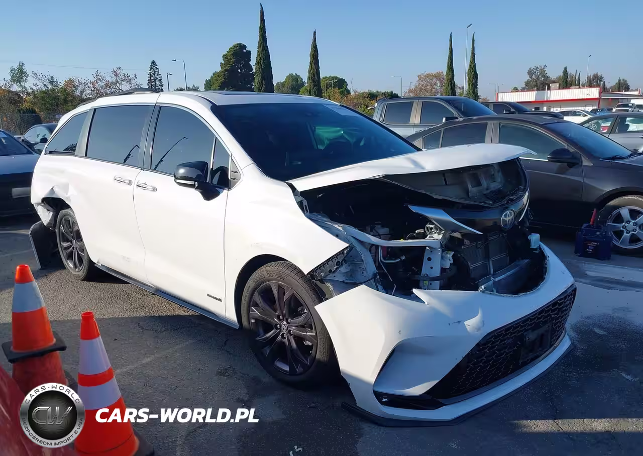 2021 Toyota Sienna Xse