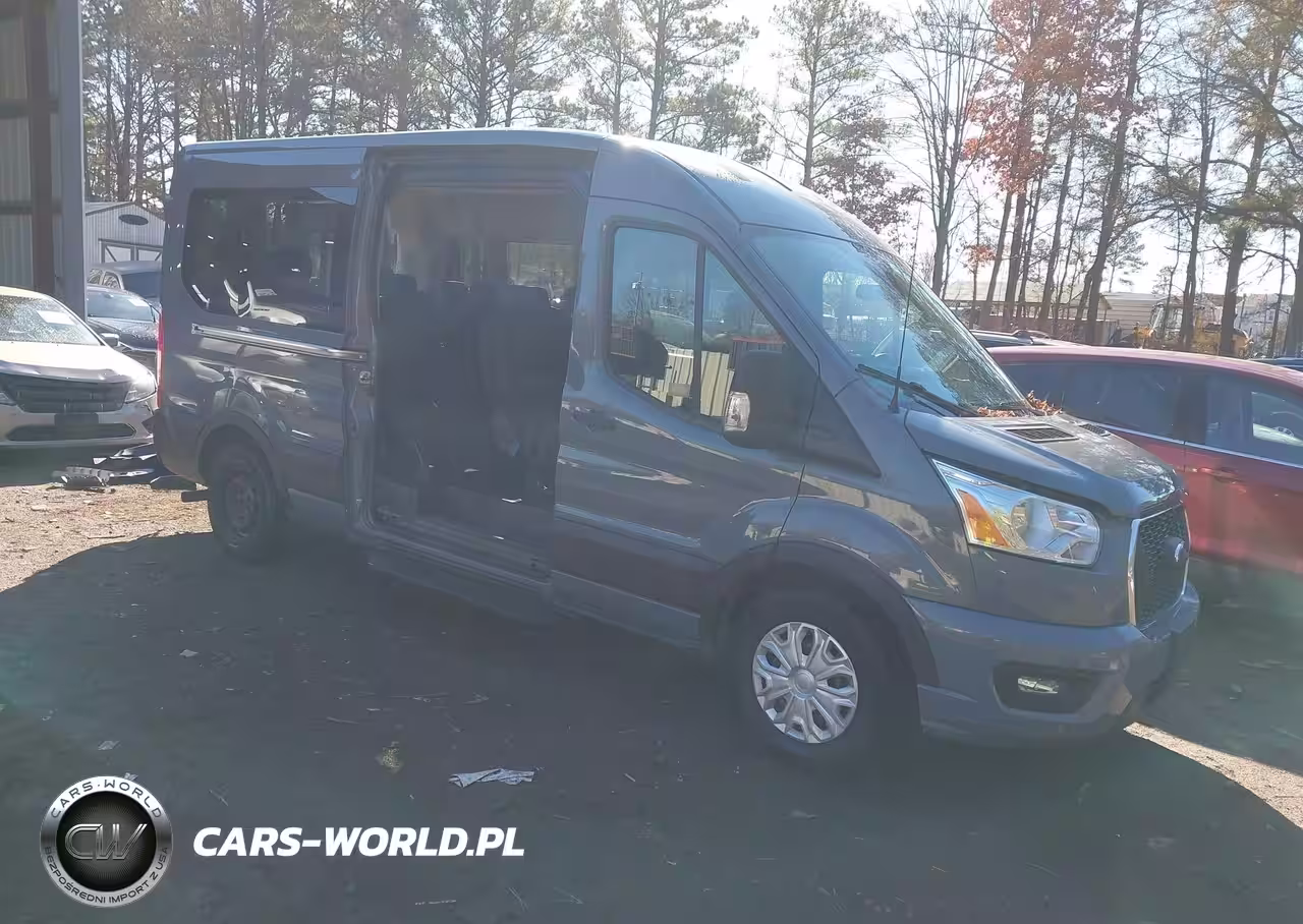 2022 Ford Transit Passenger Xlt