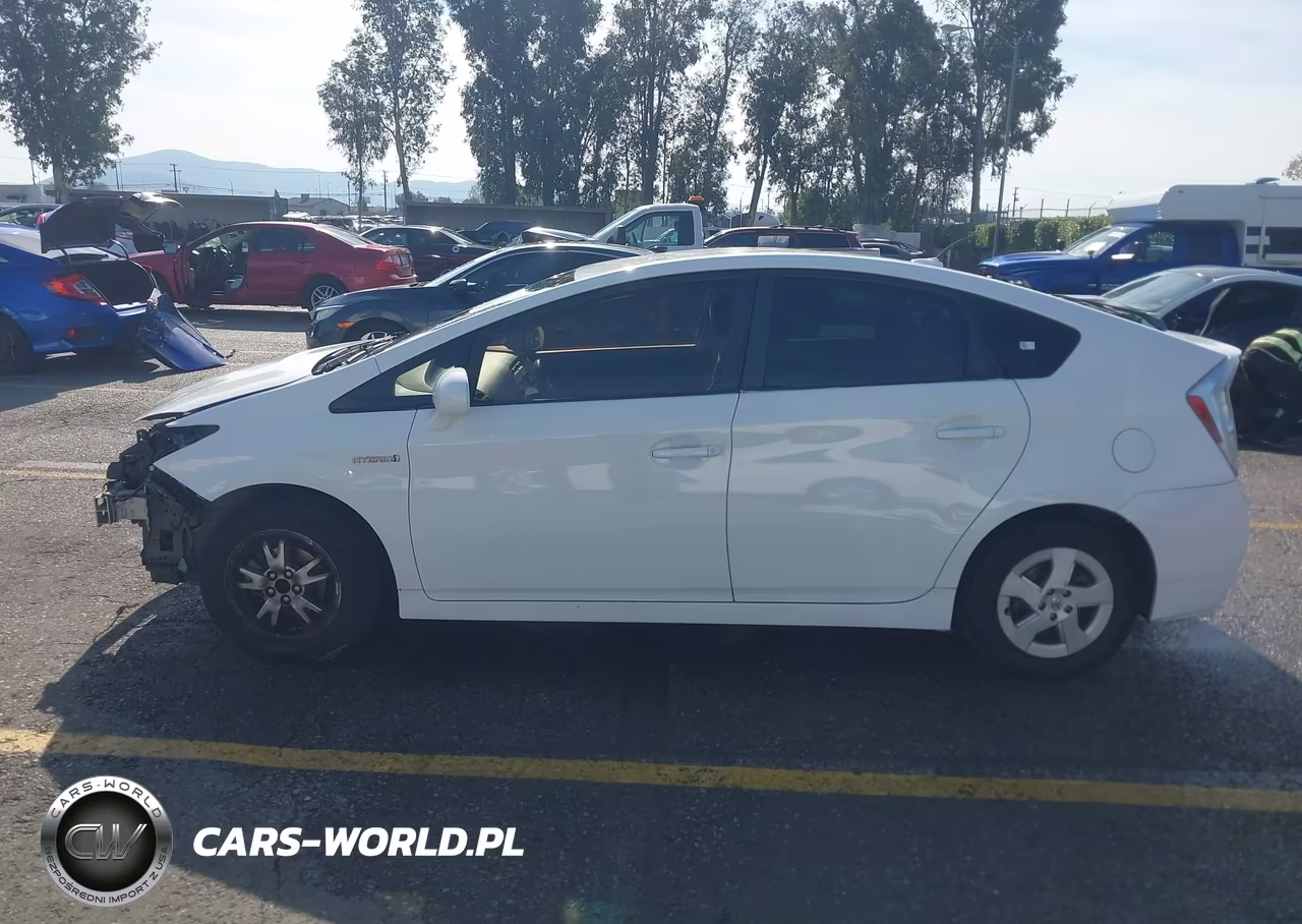 2011 Toyota Prius Three VIN:JTDKN3DU0B5289119 - 15
