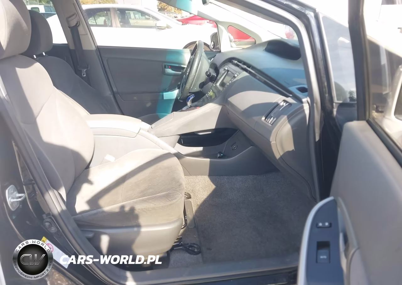 2011 Toyota Prius Three VIN:JTDKN3DU0B5289119 - 5