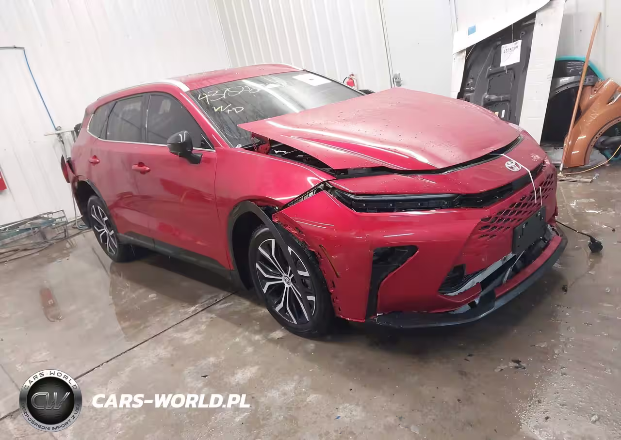 2025 Toyota Crown Signia Xle