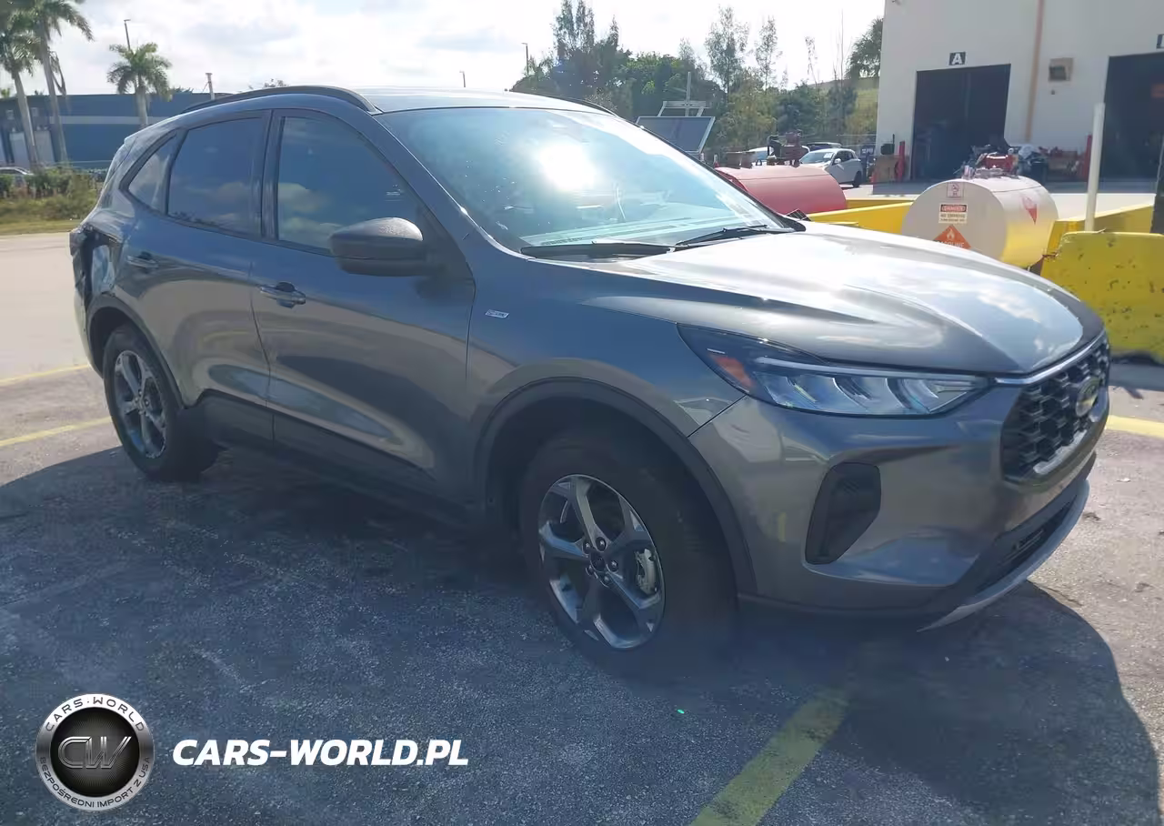 2025 Ford Escape St-Line
