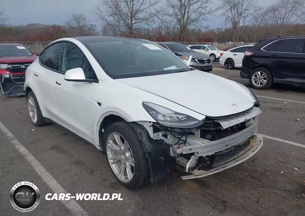 2022 Tesla Model Y Long Range Dual Motor All-Wheel Drive