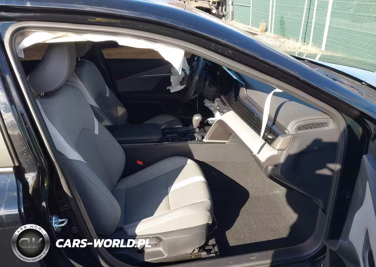 2025 Toyota Camry Se VIN:4T1DAACK5SU169987 - 5