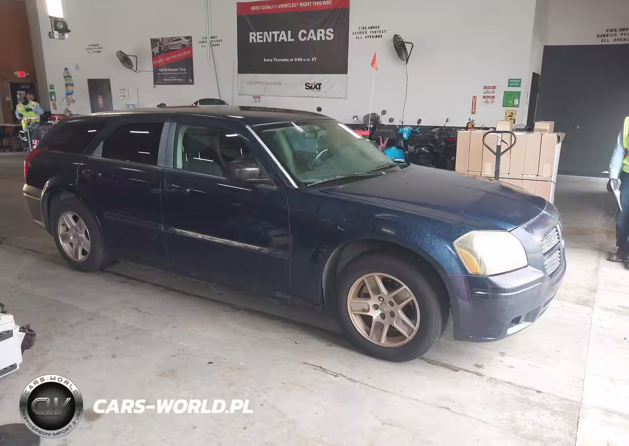 2005 Dodge Magnum Se