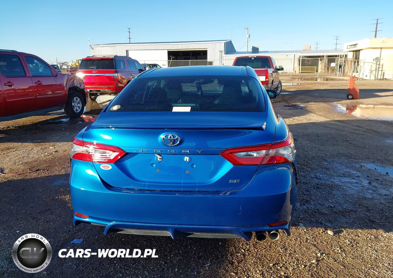 2018 Toyota Camry Se VIN:4T1B11HK4JU146747 - 16