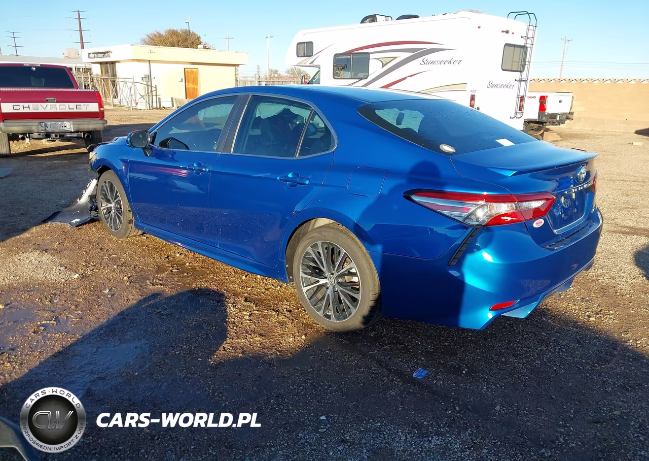 2018 Toyota Camry Se VIN:4T1B11HK4JU146747 - 3
