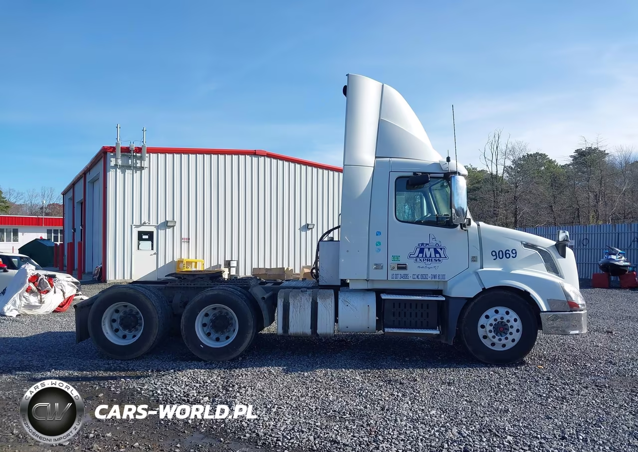 2015 Volvo Vn Vnl VIN:4V4NC9EG0FN909069 - 13