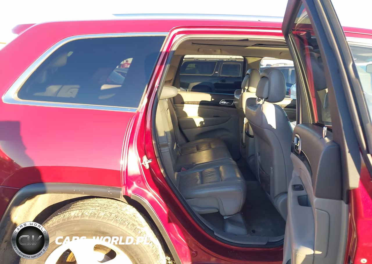 2012 Jeep Grand Cherokee Laredo VIN:1C4RJEAG0CC215684 - 8