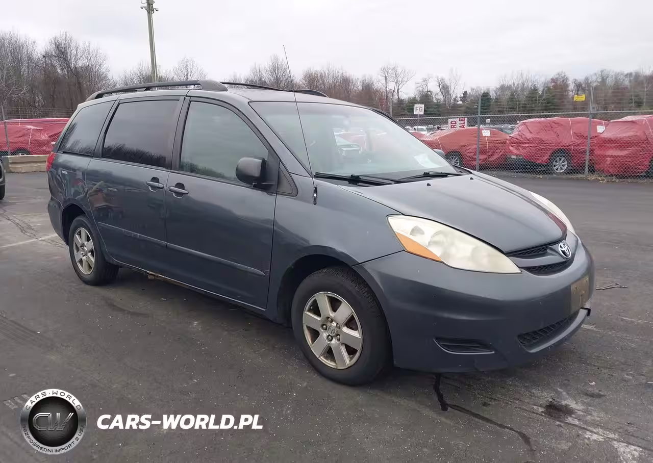 2010 Toyota Sienna Le