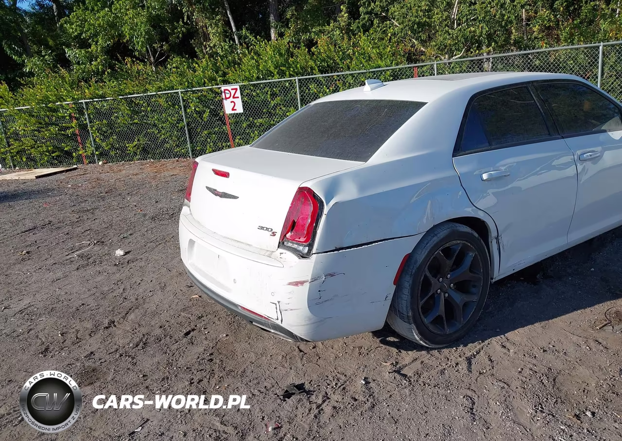 2021 Chrysler 300 VIN:2C3CCABG0MH537039 - 19